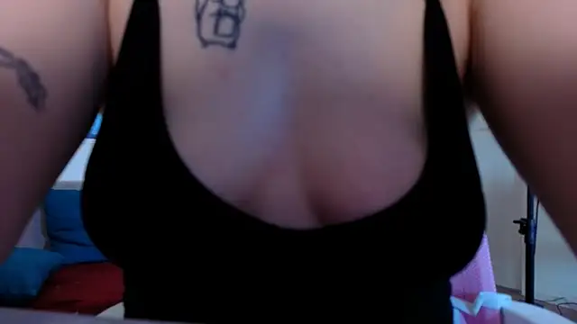 MilenaSaint online show from 01/26/25, 09:08