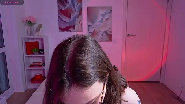 MilenaSaint online show from 10/07/25, 04:20