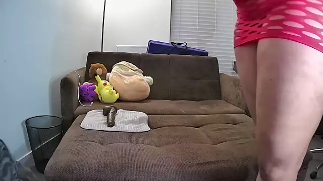 karinakatt online show from 10/31/25, 04:46