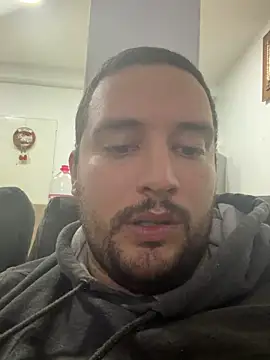 Snapshot of cohenda chatting on 04/20/26, 09:38 cohenda online show from 04/20/26, 09:38