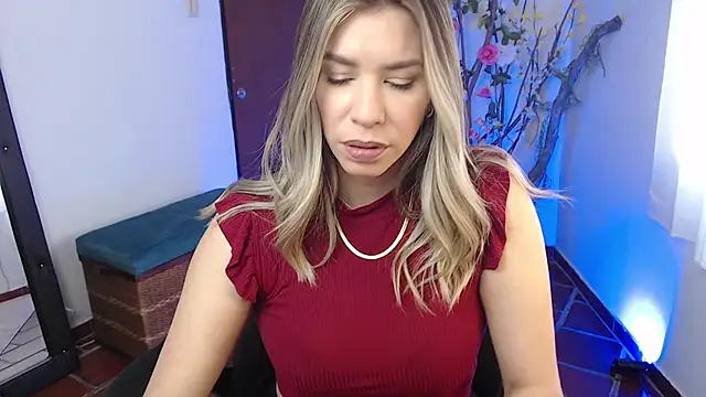 ms sofia x online show from 10/17/25, 03:47