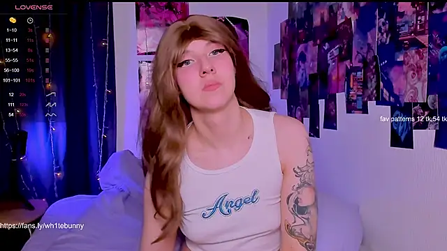 Snapshot of HotaruTomo chatting on 02/06/25, 04:03 HotaruTomo online show from 02/06/25, 04:03