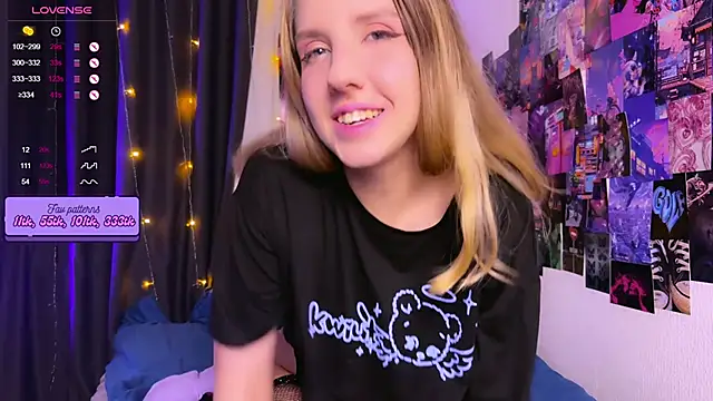 Snapshot of HotaruTomo chatting on 03/15/25, 04:24 HotaruTomo online show from 03/15/25, 04:24