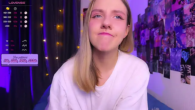 Snapshot of HotaruTomo chatting on 03/15/25, 10:11 HotaruTomo online show from 03/15/25, 10:11