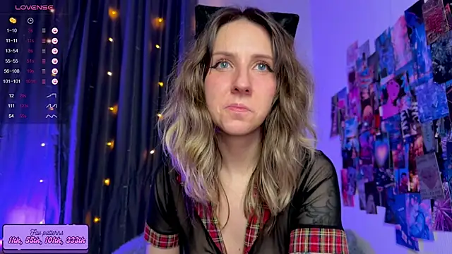 Snapshot of HotaruTomo chatting on 10/23/25, 08:29 HotaruTomo online show from 10/23/25, 08:29