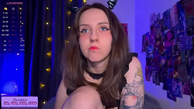 Snapshot of HotaruTomo chatting on 11/02/25, 04:26 HotaruTomo online show from 11/02/25, 04:26