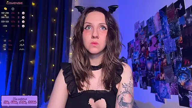 Snapshot of HotaruTomo chatting on 11/05/25, 02:22 HotaruTomo online show from 11/05/25, 02:22