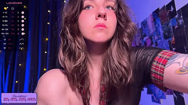 Snapshot of HotaruTomo chatting on 11/08/25, 12:00 HotaruTomo online show from 11/08/25, 12:00