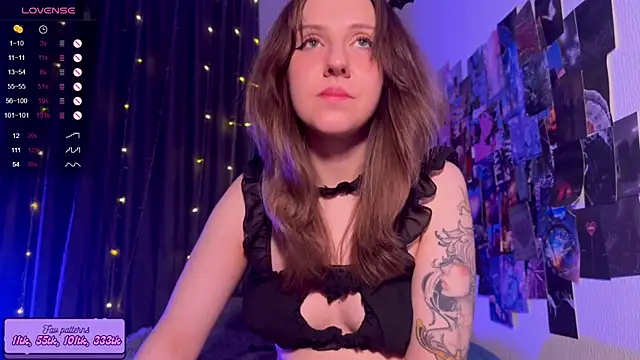 Snapshot of HotaruTomo chatting on 11/30/25, 09:52 HotaruTomo online show from 11/30/25, 09:52