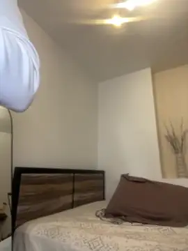 LalieFR online show from 11/30/25, 06:12