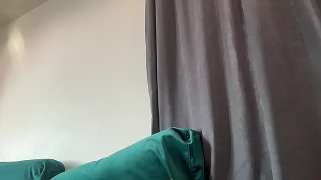 Iris cherry online show from 03/12/26, 06:52