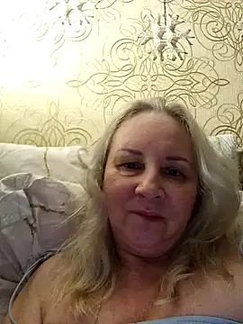 Snapshot of Janahotty chatting on 03/16/25, 02:32 Janahotty online show from 03/16/25, 02:32