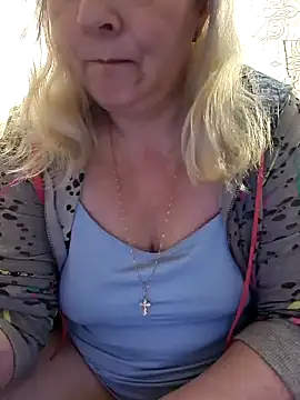 Snapshot of Janahotty chatting on 03/16/25, 04:23 Janahotty online show from 03/16/25, 04:23