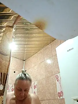 Snapshot of Janahotty chatting on 10/12/25, 11:42 Janahotty online show from 10/12/25, 11:42