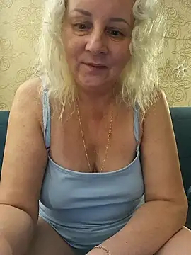 Snapshot of Janahotty chatting on 10/20/25, 09:15 Janahotty online show from 10/20/25, 09:15