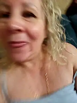 Snapshot of Janahotty chatting on 04/22/26, 01:12 Janahotty online show from 04/22/26, 01:12