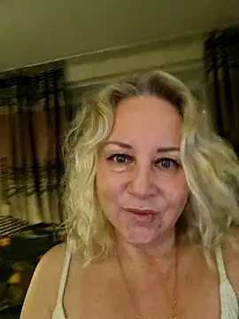 Snapshot of Janahotty chatting on 04/30/26, 09:52 Janahotty online show from 04/30/26, 09:52