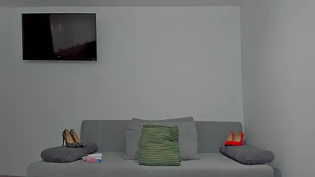 Snapshot of emilianna666 chatting on 03/10/26, 12:21 emilianna666 online show from 03/10/26, 12:21