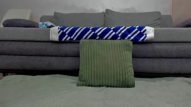 Snapshot of emilianna666 chatting on 04/08/26, 11:32 emilianna666 online show from 04/08/26, 11:32