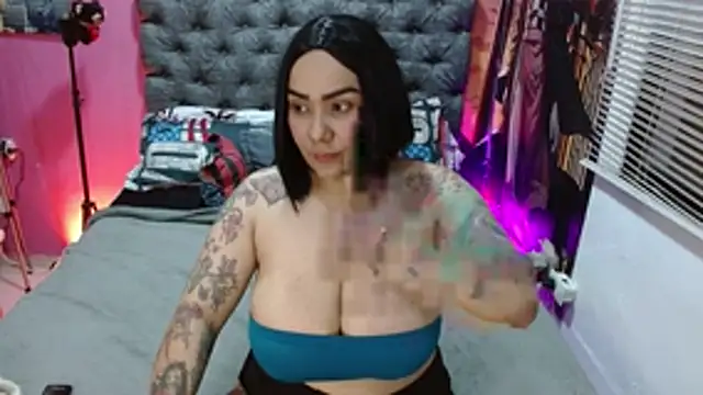 Snapshot of JEENEVIEVE chatting on 04/22/26, 06:31 JEENEVIEVE online show from 04/22/26, 06:31