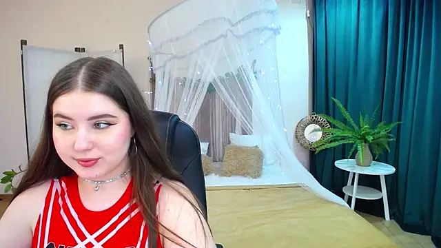 NicoleFoxery online show from 03/18/25, 12:27