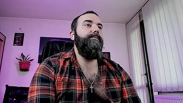 Snapshot of ChristophJules chatting on 02/04/25, 11:16 ChristophJules online show from 02/04/25, 11:16