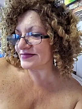 Hot Azaleea online show from 10/19/25, 05:41