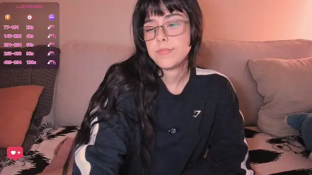 Snapshot of Evie-Luna chatting on 07/11/26, 02:58 Evie-Luna online show from 07/11/26, 02:58