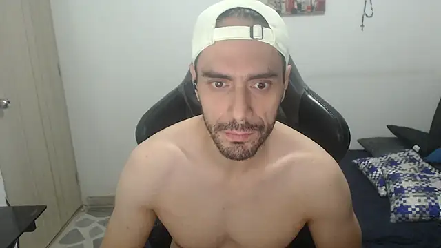 samuelgarcia  online show from 10/12/25, 11:09