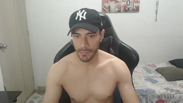 samuelgarcia  online show from 08/03/26, 05:17