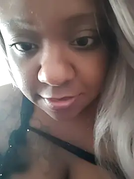 Snapshot of 6lue6a6y69 chatting on 12/16/25, 02:55 6lue6a6y69 online show from 12/16/25, 02:55