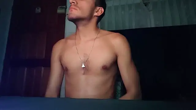 Snapshot of TommyMomentum chatting on 03/13/26, 05:14 TommyMomentum online show from 03/13/26, 05:14