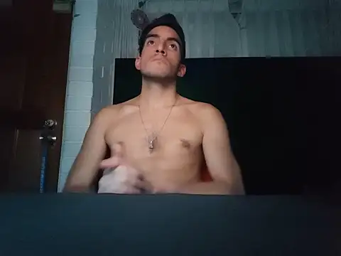 Snapshot of TommyMomentum chatting on 03/16/26, 03:12 TommyMomentum online show from 03/16/26, 03:12