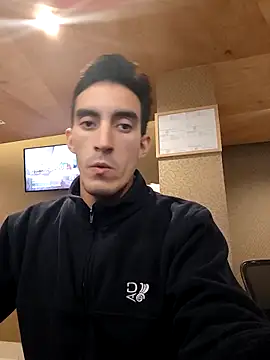 Snapshot of TommyMomentum chatting on 03/21/26, 02:49 TommyMomentum online show from 03/21/26, 02:49