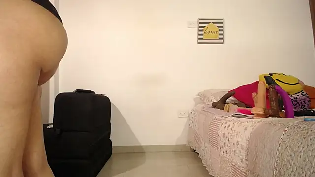 Snapshot of NATHALIA_SEX chatting on 10/18/25, 04:41 NATHALIA SEX online show from 10/18/25, 04:41