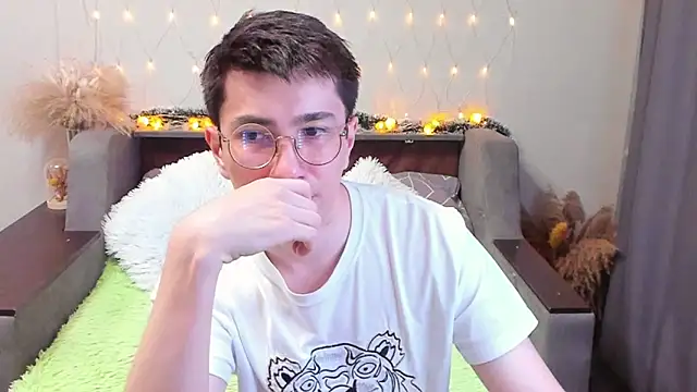 Yumi steve online show from 01/18/25, 11:44