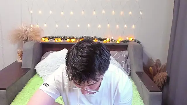 Yumi steve online show from 01/26/25, 12:37