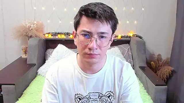 Yumi steve online show from 02/02/25, 12:51