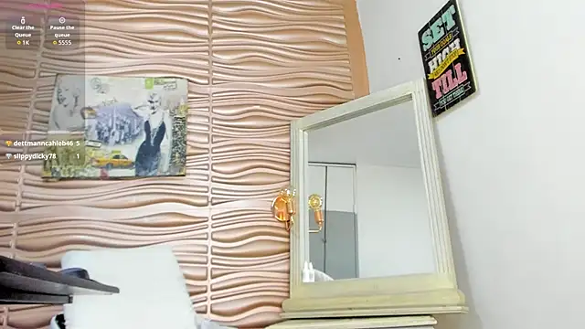 mia pineda online show from 02/23/26, 04:04