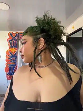 Snapshot of PrincessLauren420 chatting on 04/16/26, 08:42 PrincessLauren420 online show from 04/16/26, 08:42