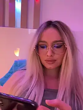 Snapshot of mollyxxx chatting on 01/22/25, 07:46 mollyxxx online show from 01/22/25, 07:46