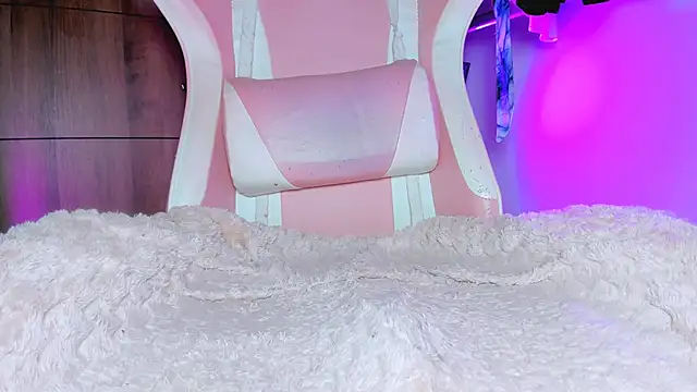 Snapshot of KataFerreira777 chatting on 10/09/25, 12:08 KataFerreira777 online show from 10/09/25, 12:08