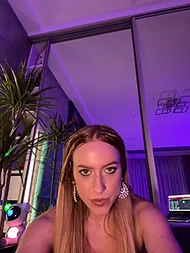 Snapshot of RockQueen_A chatting on 03/22/25, 08:40 RockQueen A online show from 03/22/25, 08:40