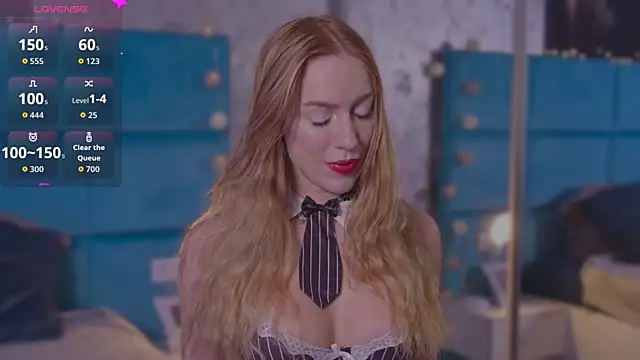 Snapshot of RockQueen_A chatting on 11/04/25, 05:39 RockQueen A online show from 11/04/25, 05:39