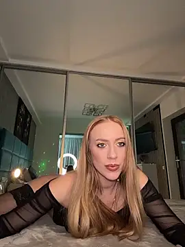 Snapshot of RockQueen_A chatting on 11/29/25, 04:26 RockQueen A online show from 11/29/25, 04:26