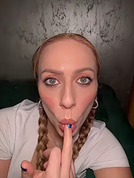 Snapshot of RockQueen_A chatting on 12/03/25, 04:53 RockQueen A online show from 12/03/25, 04:53