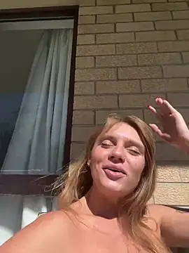 Snapshot of jessieamy chatting on 04/20/26, 05:10 jessieamy online show from 04/20/26, 05:10