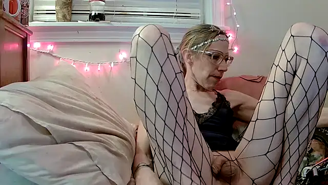 Snapshot of AngelMagick chatting on 04/07/26, 02:56 AngelMagick online show from 04/07/26, 02:56