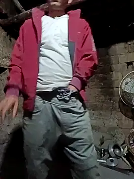 Snapshot of SunnyleoneBG chatting on 12/05/24, 03:50 SunnyleoneBG online show from 12/05/24, 03:50