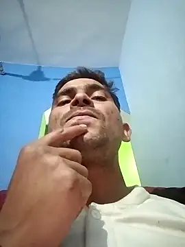 Snapshot of SunnyleoneBG chatting on 12/06/24, 01:11 SunnyleoneBG online show from 12/06/24, 01:11